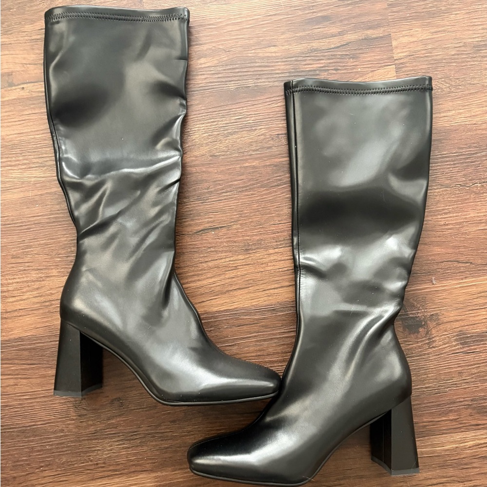 NWT Black Boots